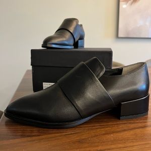 Tony Bianco Dilla Black Calais 4cm Flats size 7